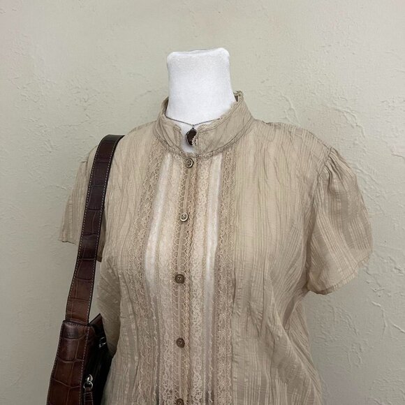 y2k beige lace coquette cottagecore button up top - Picture 2 of 8